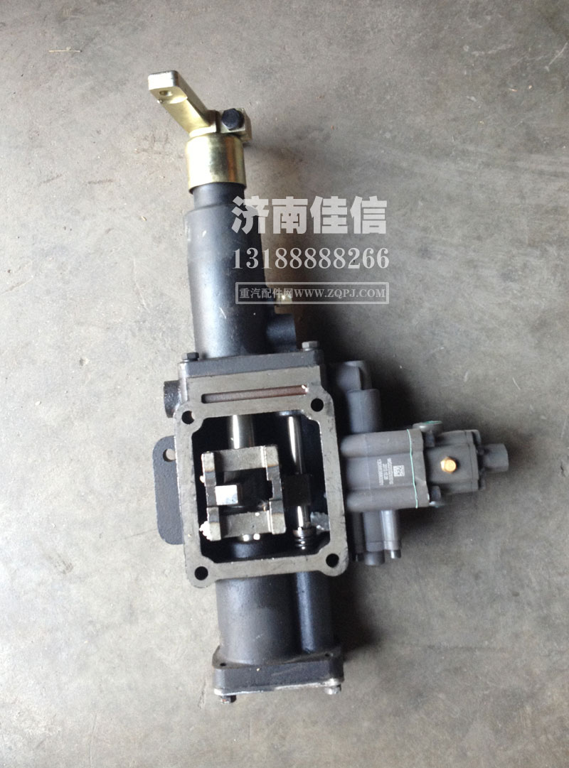 AZ2203210040+001,小盖总成（双杆）小盖总成,济南同驰汽车配件有限公司