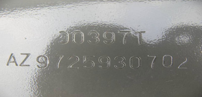 AZ9725930702,保险杠前支架(右),济南海纳汽配有限公司