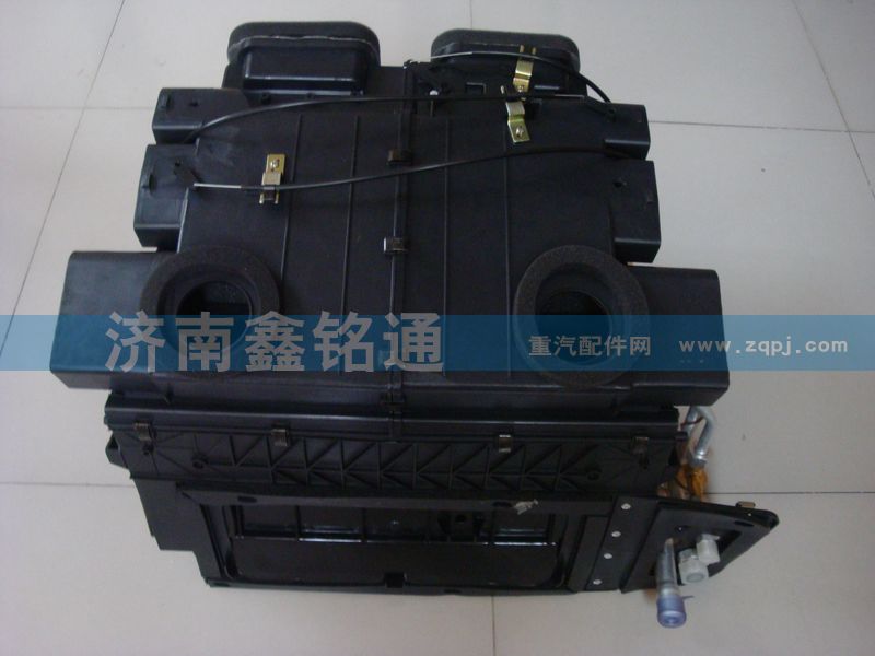 陜汽德龍F2000手動空調暖風機總成/DZ1324184001103
