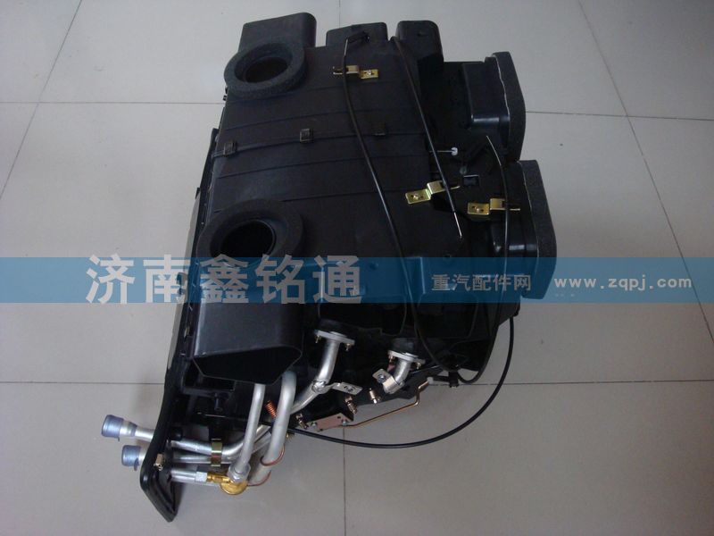 陜汽德龍F2000手動空調暖風機總成/DZ1324184001103
