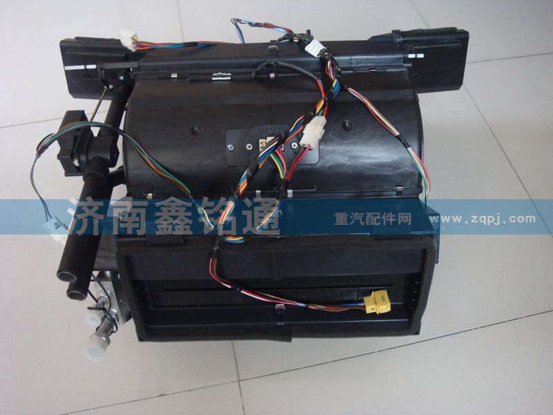 重汽金王子電動(dòng)空調(diào)暖風(fēng)機(jī)總成  AZ1608840045/AZ1608840045