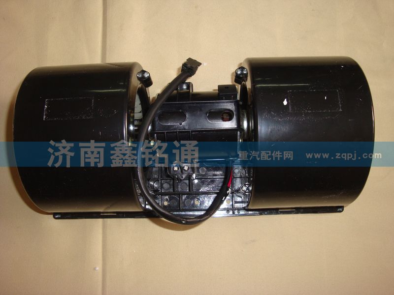 陜汽德龍F(tuán)3000暖風(fēng)電機(jī)/DZ13241841114