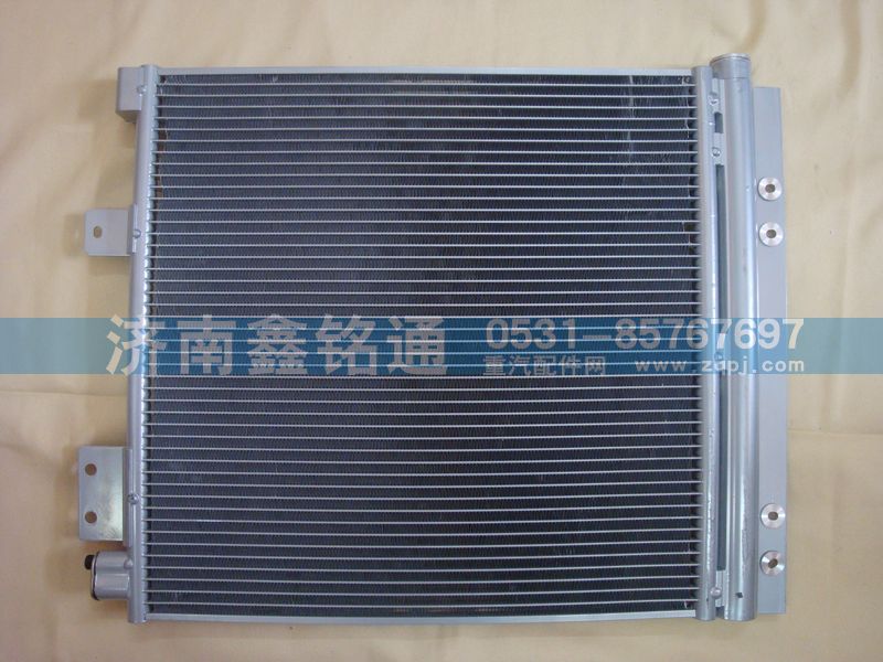 东风天锦散热器冷凝器/8105010-C1101