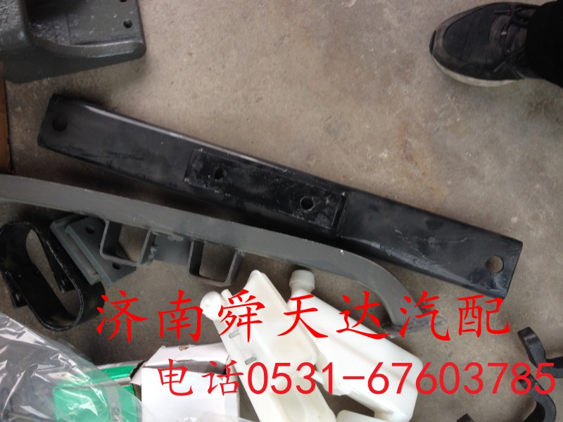 ,红岩变速箱横梁,济南舜天达商贸有限公司