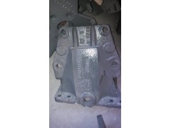 WG9232520010,豪沃前簧前支架,济南翔宇重汽配件销售中心