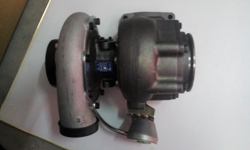 VG1095110074,增压器总成,济南杭曼汽车配件有限公司