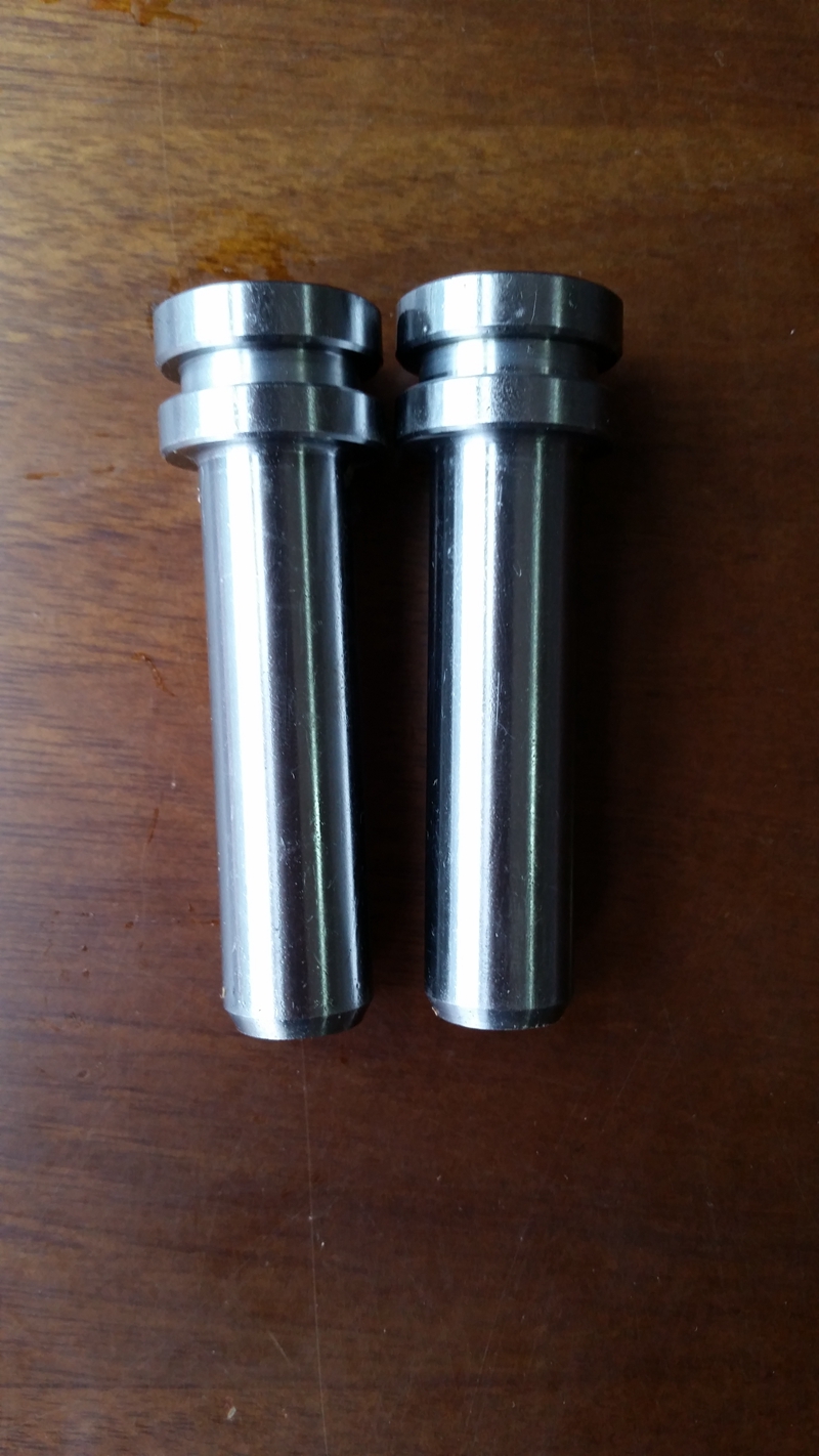 濰柴發(fā)動(dòng)機(jī)WP10機(jī)油泵中間齒輪軸614070056/614070056