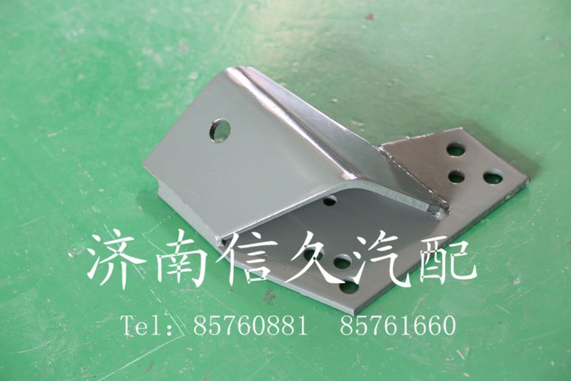 199100590006,齿轮室支架,济南信久汽配销售中心