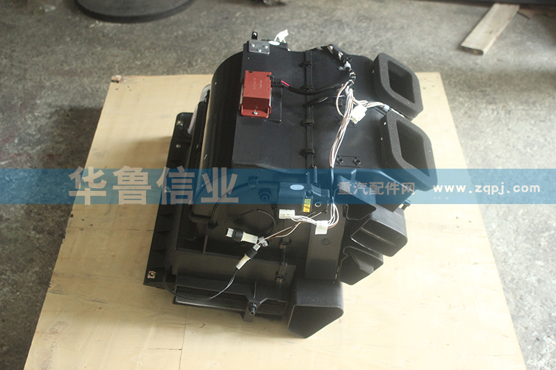 德龙暖风机总成4 DZ13241841103/DZ13241841103