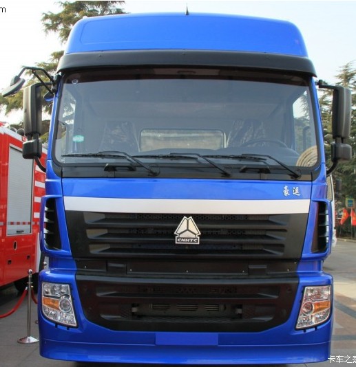 中國(guó)重汽2011款豪運(yùn)汽車配件保險(xiǎn)杠NZ9525930901/NZ9525930901