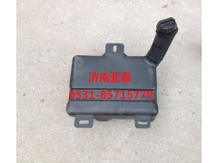 1664860010-2,豪沃A7喷水壶短颈,济南市铭卡汽车配件配件厂
