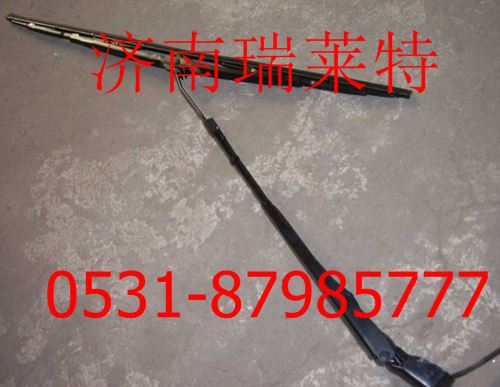 WG1646741010,重汽豪沃右置雨刮臂及刮片总成,济南瑞莱特汽车零部件有限公司