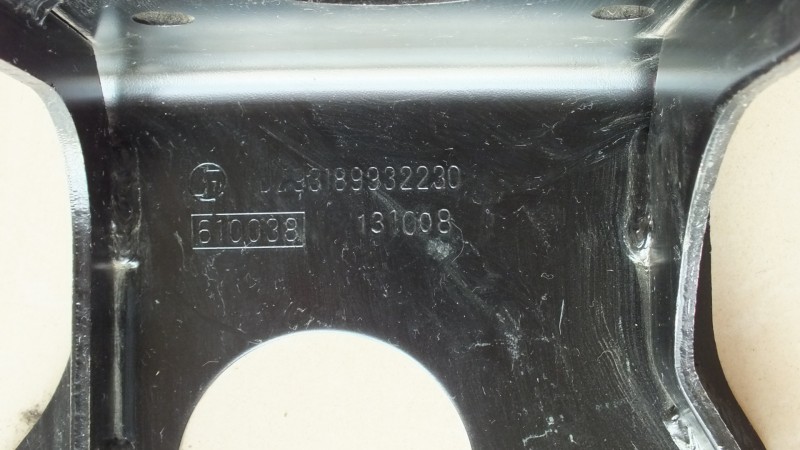 DZ93189932230,保险杠固定座总成,济南金广发商贸有限公司