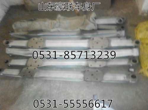 ,重汽豪沃 陕汽德龙  奥龙底盘配件轮胎,山东豪联车身制造厂