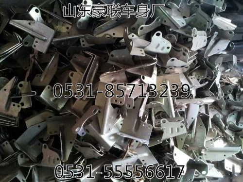 ,重汽豪沃 陕汽德龙  奥龙底盘配件轮胎,山东豪联车身制造厂