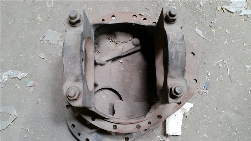 WG9014320120,轮减差速器支架,济南华驰工贸公司
