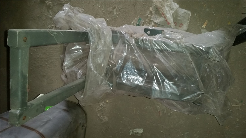 712W15502-0004,尿素箱支架总成,济南华驰工贸公司