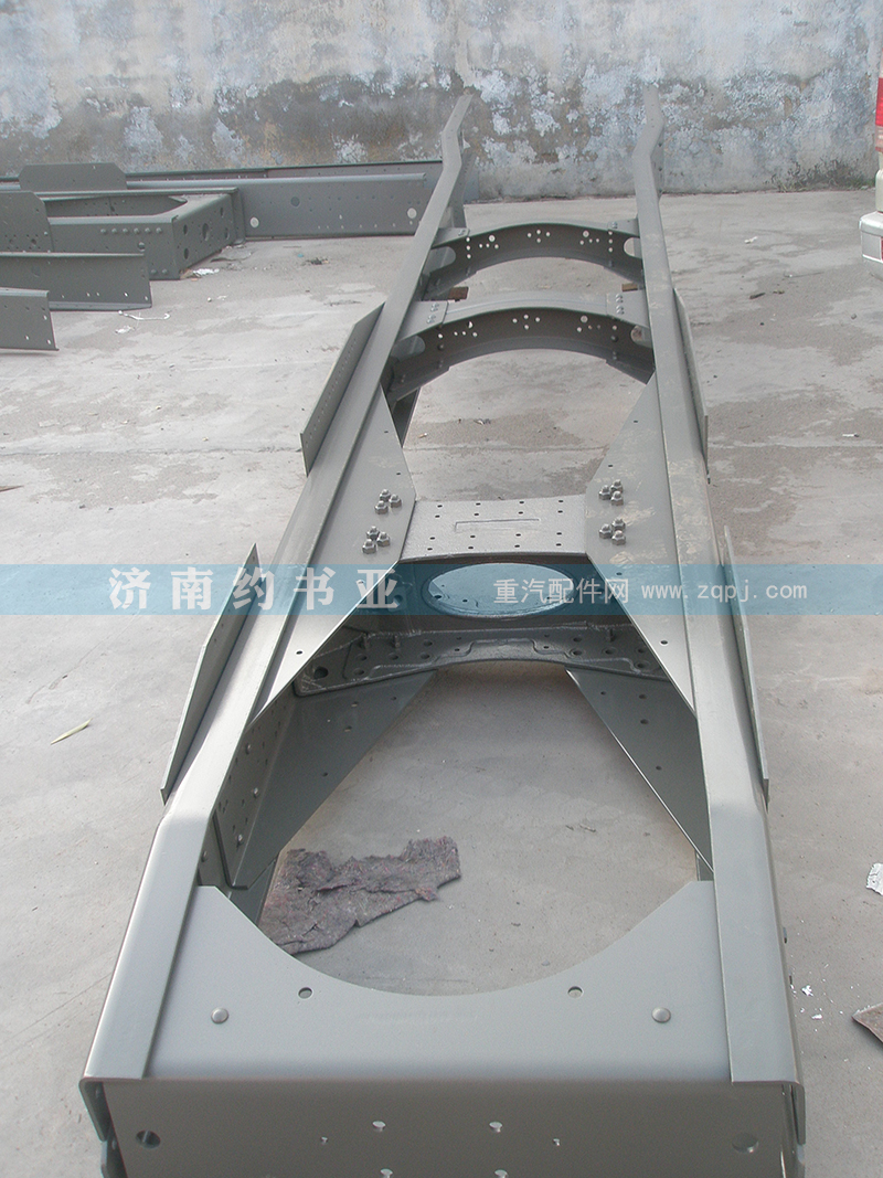 AZ9725513230,车架总成中国重汽豪沃,济南约书亚汽车配件有限公司（原华鲁信业）