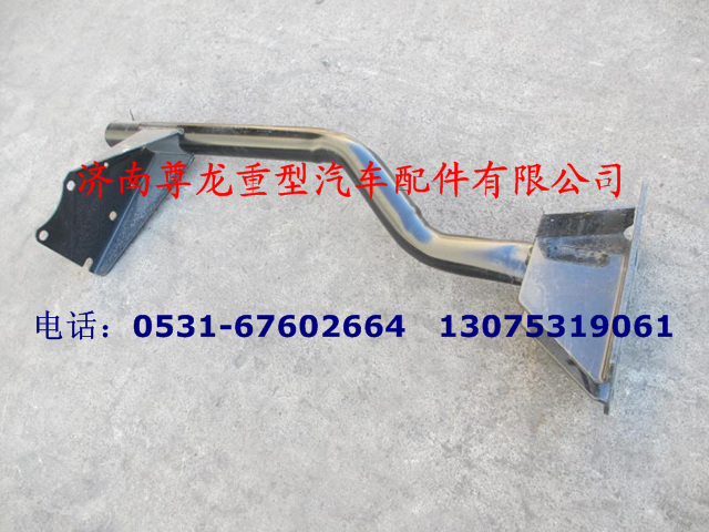 DZ13241230150,右后翼子板支架总成,济南尊龙(原天盛)陕汽配件销售有限公司