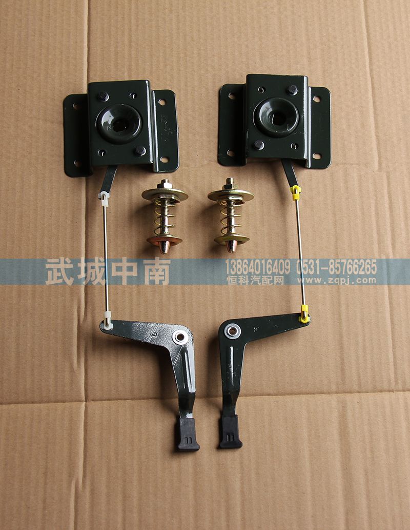 WG1642110027,面罩锁总成 左豪沃,济南武城重型车外饰件厂