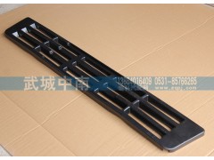 WG1642240018F,保险杠格栅 豪沃,济南武城重型车外饰件厂