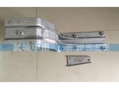 AZ1664232101/102,A7高地板高位中支架,济南武城重型车外饰件厂