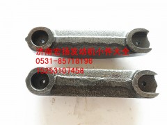 VG1246050013,重汽D12气门桥,济南耀顺汽车配件有限公司（重汽、潍柴发动机小件专卖）