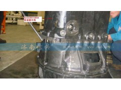 AZ2220010002,变速器中壳（16档）,济南信兴汽车配件贸易有限公司