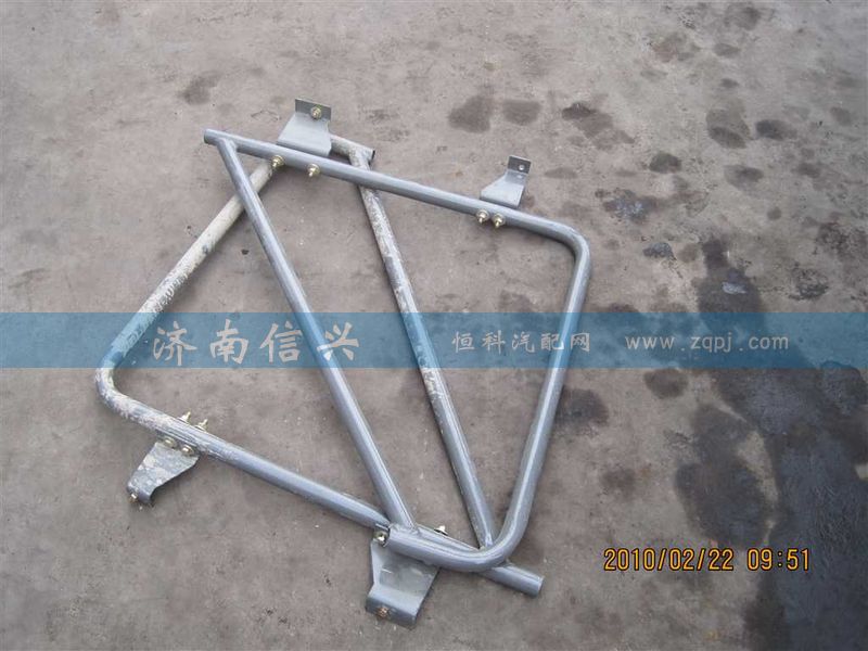 AZ9925933235,连接支架(A7),济南信兴汽车配件贸易有限公司