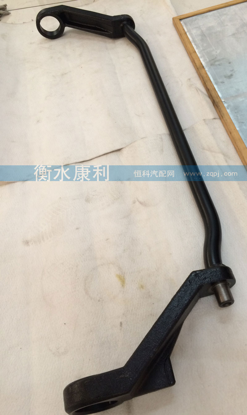 ,驾驶室翻转轴----81,山东康润机械制造有限公司