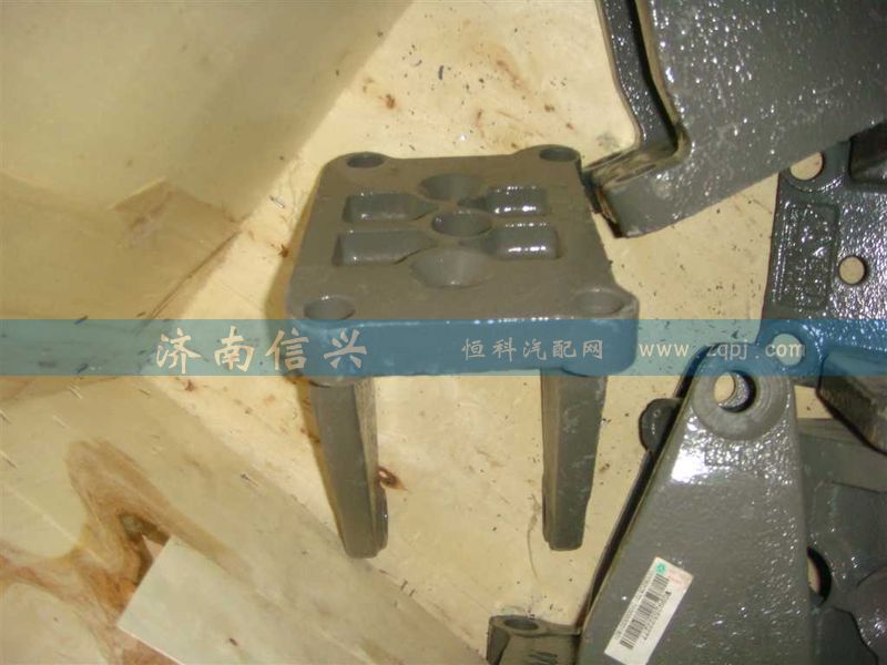 WG9925522277,后板簧左后支架,济南信兴汽车配件贸易有限公司