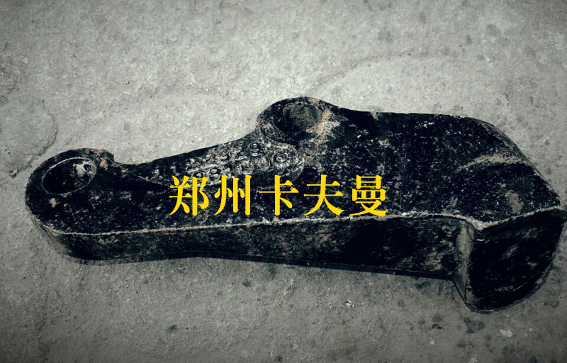 1122929281006,欧曼减震器支架,郑州卡夫曼汽车配件销售有限公司