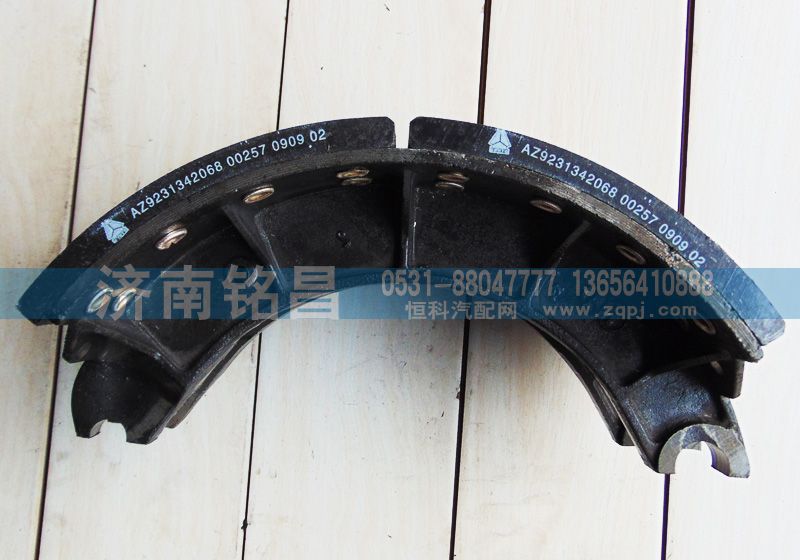 WG9231342070,豪沃09款11款后制动蹄总成（14孔）,济南铭昌汽车配件有限公司