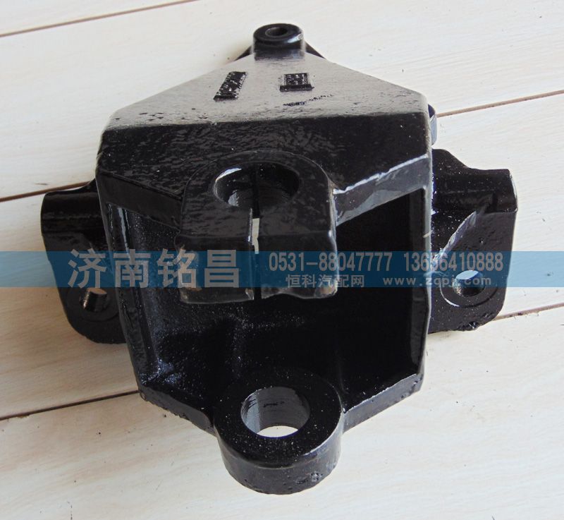 DZ9114520012奥龙前簧前支架/DZ9114520012