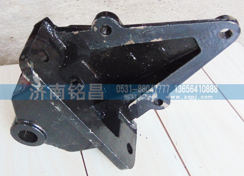 DZ9114520012奥龙前簧前支架/DZ9114520012