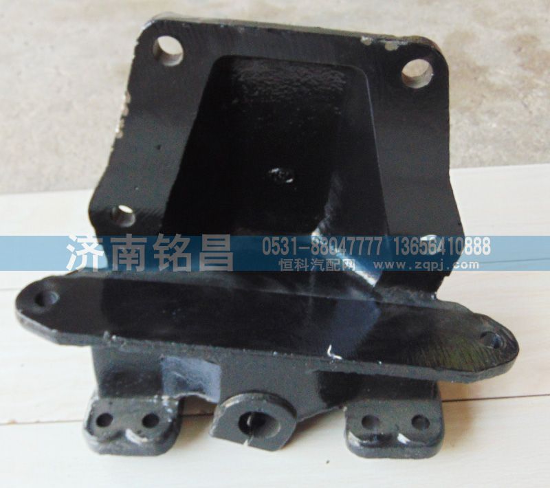 1325129202003欧曼前簧后支架/1325129202003