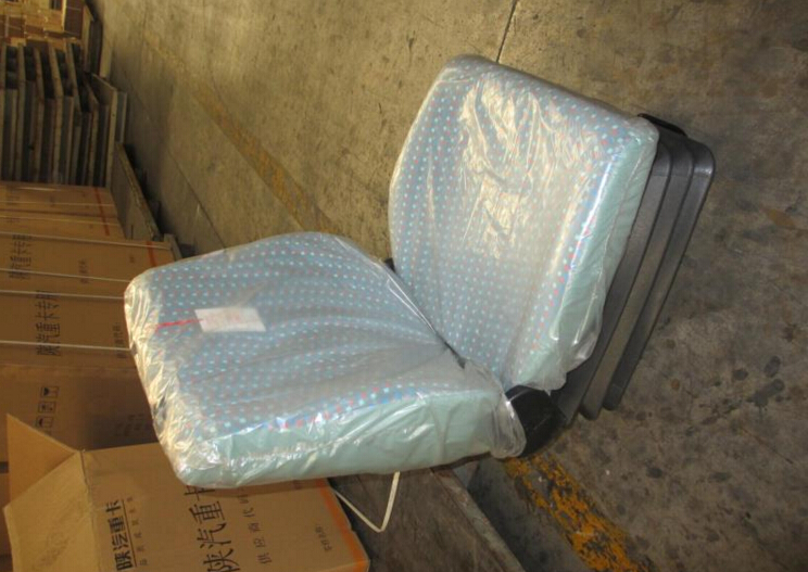 DZ1600510710,液压式左座椅总成,济南尊龙(原天盛)陕汽配件销售有限公司