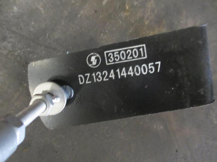 DZ13241440057,U型支架,济南尊龙(原天盛)陕汽配件销售有限公司