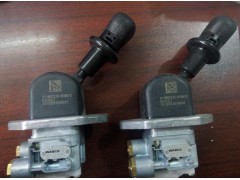811w52315-6156,手制动阀,济南明钜汽车配件有限公司（原济南协力）