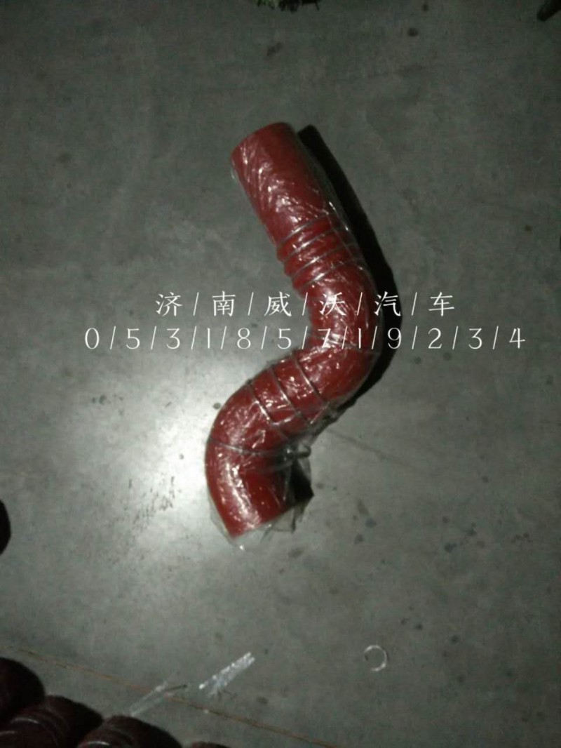 紅巖中了器進(jìn)氣膠管1300-131314/1300-131314