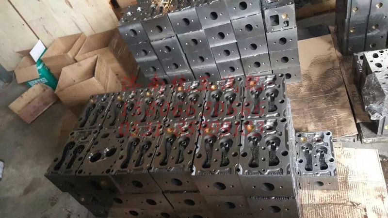AZ1096040028,重汽两气门发动机气缸盖总成, 济南鲁柴动力商贸有限公司