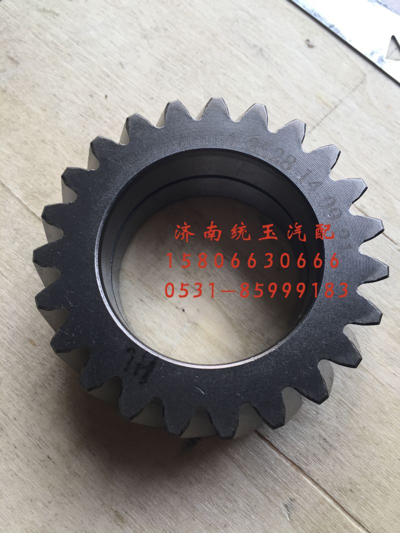 614070061潍柴WD615欧二发动机机油泵中间齿轮总成图1