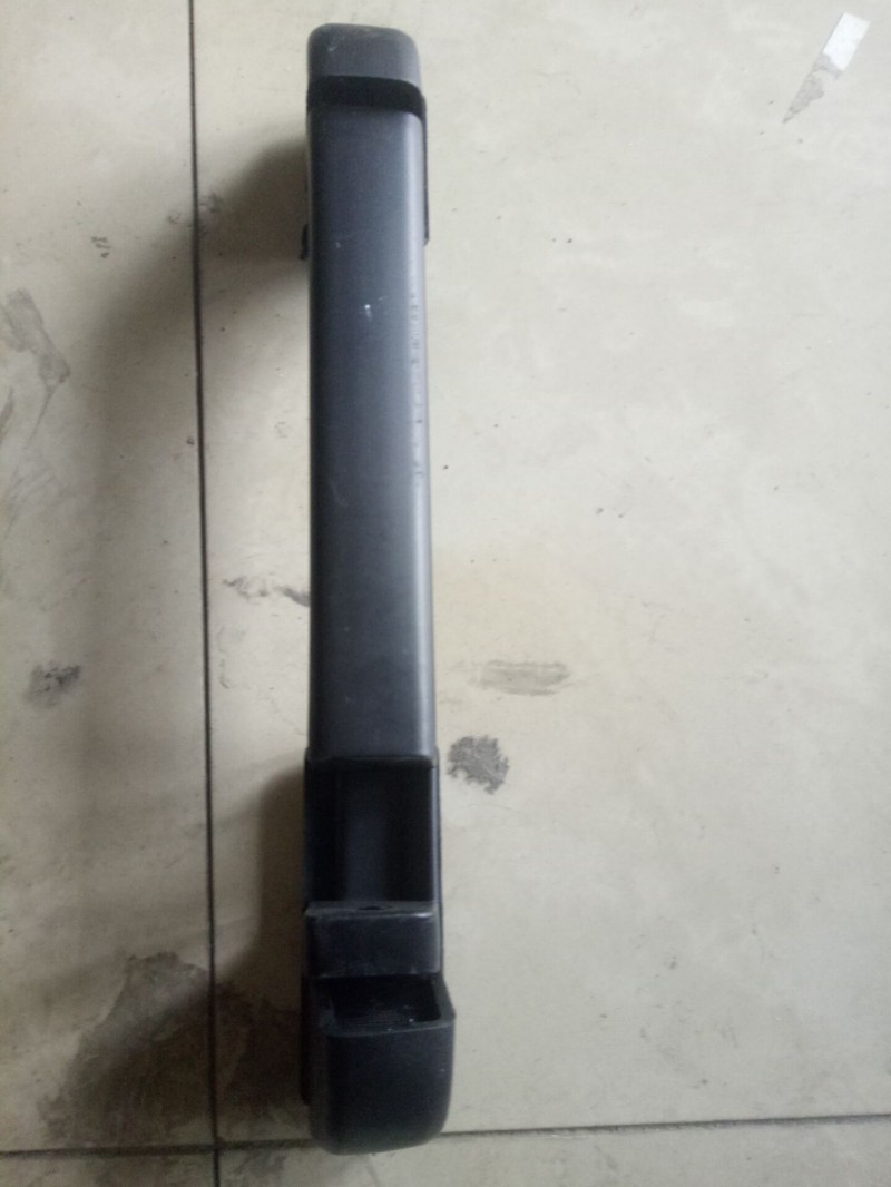 DZ14251110043,前面罩左把手总成,济南尊龙(原天盛)陕汽配件销售有限公司