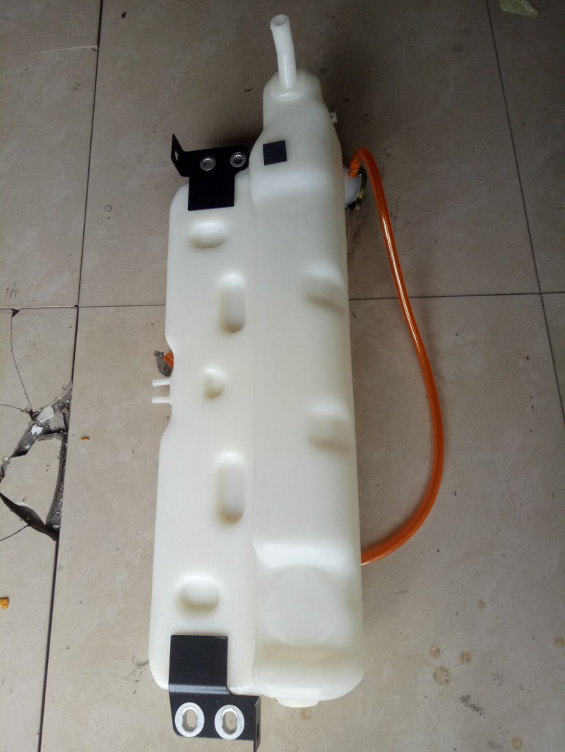 DZ97259533001,膨胀箱总成,济南尊龙(原天盛)陕汽配件销售有限公司