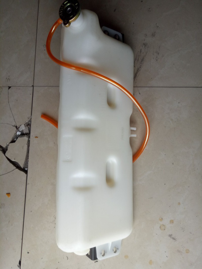 DZ97259533001,膨胀箱总成,济南尊龙(原天盛)陕汽配件销售有限公司