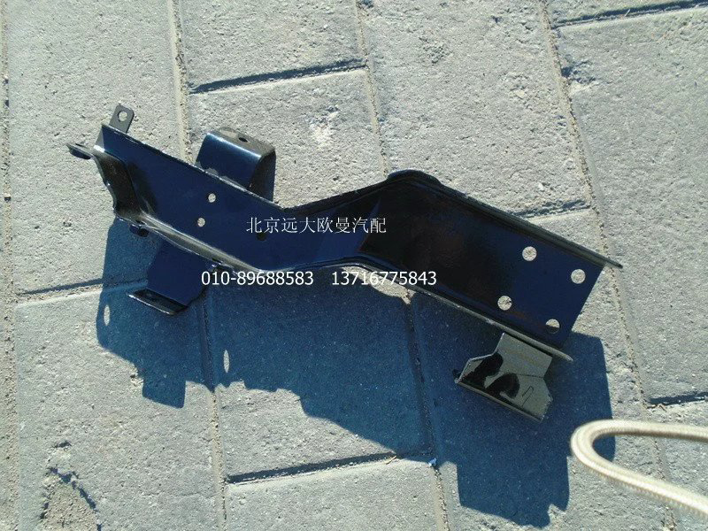 1B24983100021,大灯支架左上铁,北京远大欧曼汽车配件有限公司