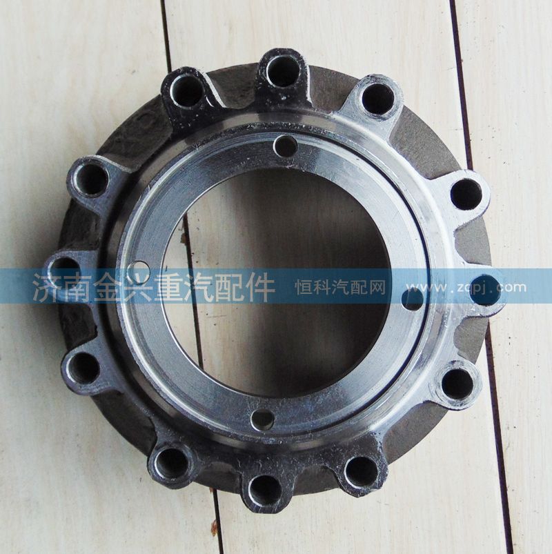 AZ9981320136 豪沃AC16轴间差速器壳图2