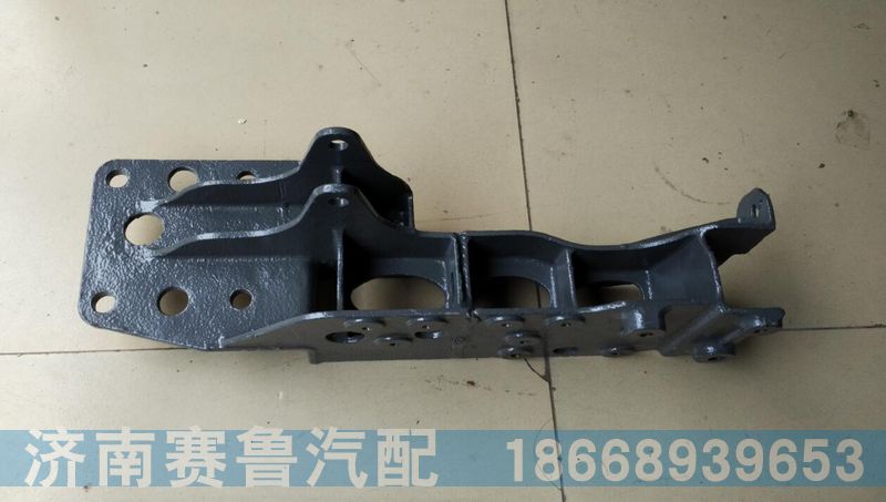 AZ1642448081,后悬减震器支架,济南赛鲁汽配有限公司