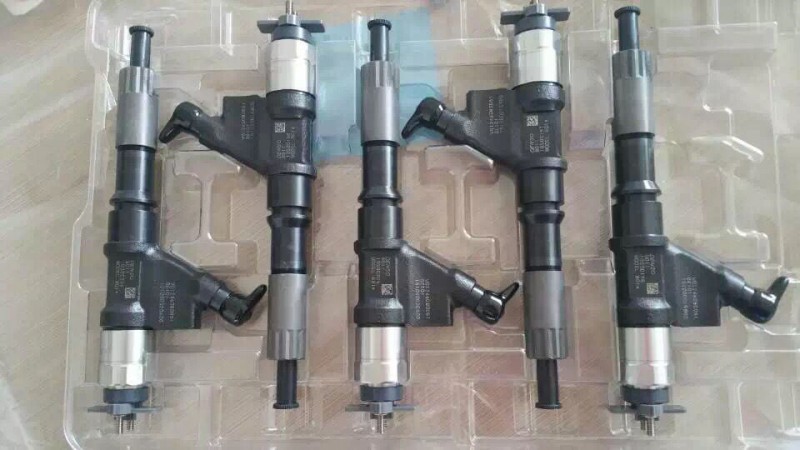 VG1246080051 8011喷油器8910喷油器8871喷油器6700喷油器8100喷油器,8011喷油器,杭州豪之曼汽车配件