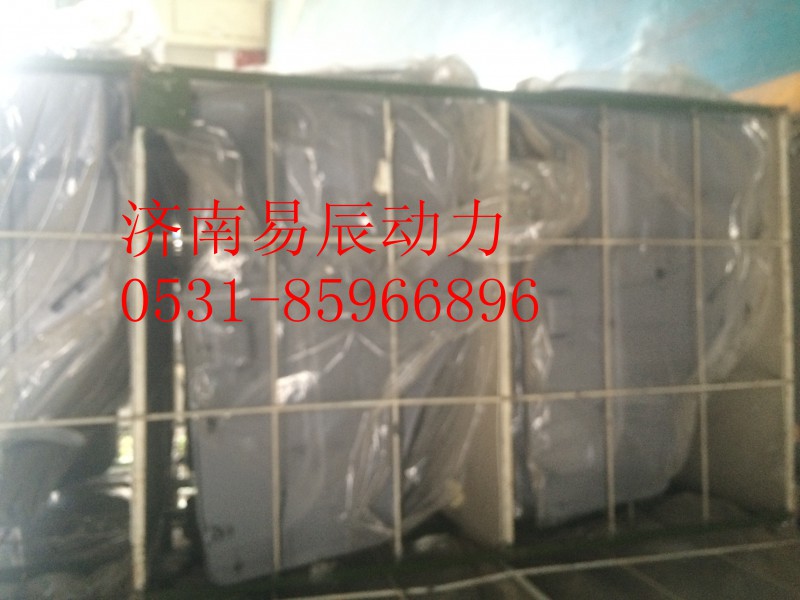 WG1642330021,门内护板本体－左门,济南易辰动力汽车配件公司
